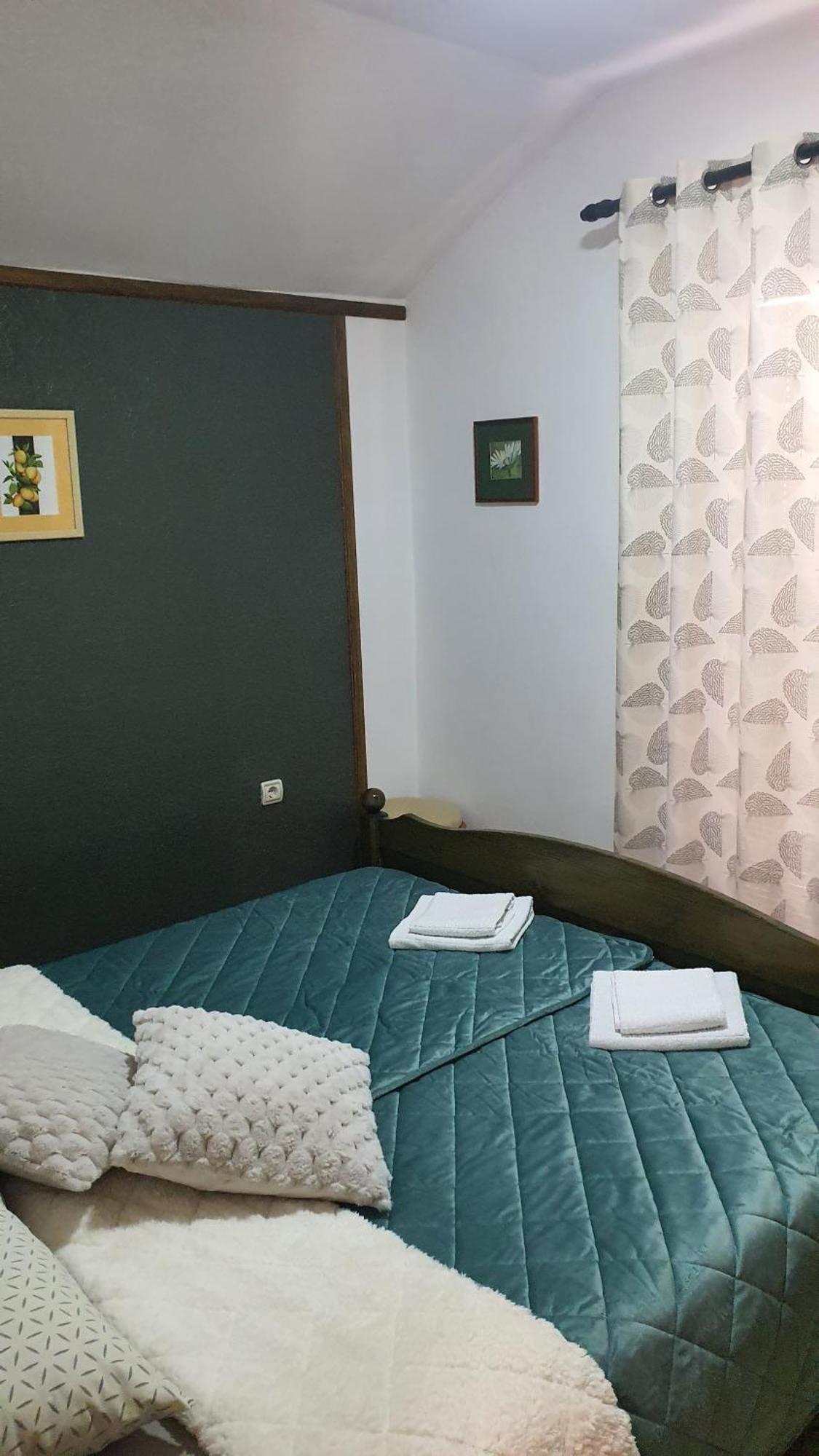 Kum Apartment Ниш Номер фото